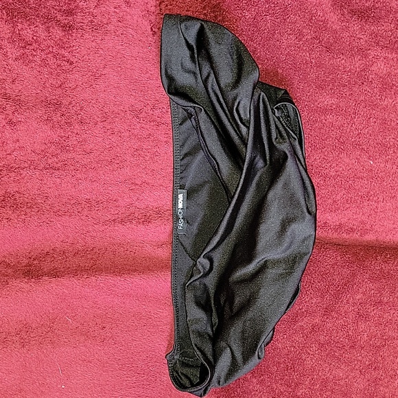 Fashion Nova: 3 shirts, and 2 Outfits (7 pieces) - Picture 3 of 8